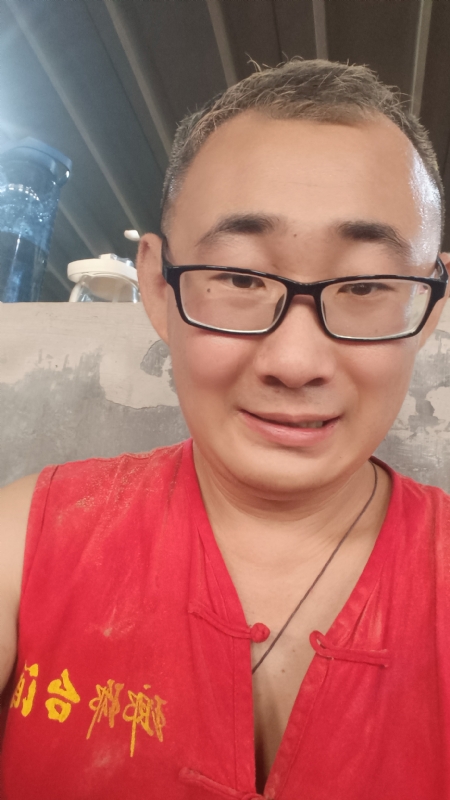 黑黑一笑的第二张照片--青岛残疾人相亲网